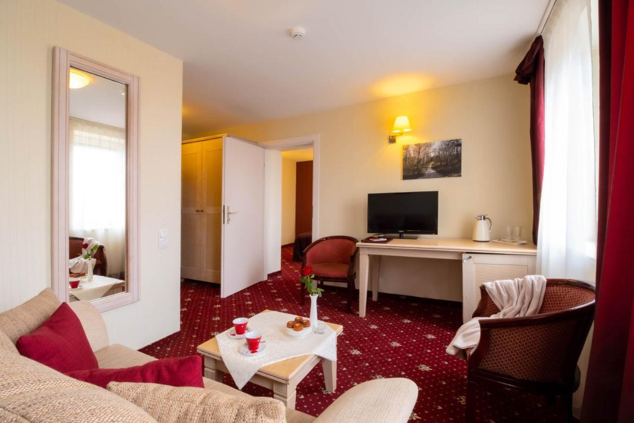 Hotel Pajurio Vieskelis Klaipėda Kültér fotó